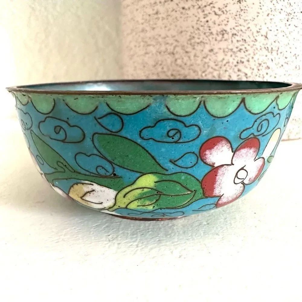 Vintage Chinese cloisonné blue floral bowl